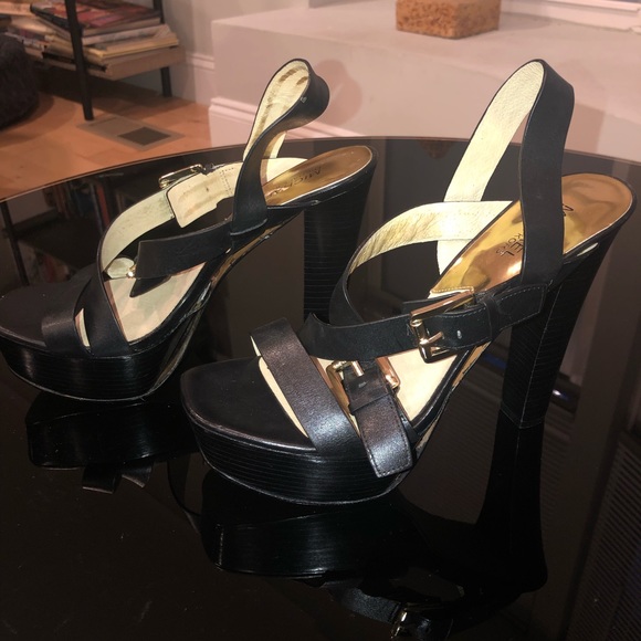 Womens size 10 Michael Kors platform heels - Picture 2 of 4